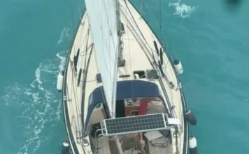 Mulher é resgatada após ficar à deriva em veleiro no litoral do Ceará