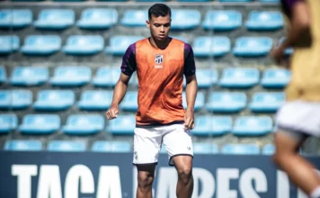 Matheus Nogueira supera falha precoce e comemora virada do Ceará Matheus Nogueira supera falha precoce e comemora virada do Ceará